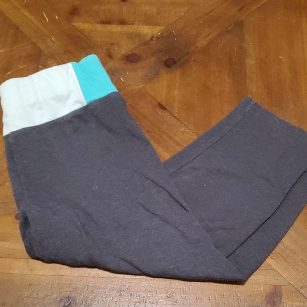 Just Be Gray and Aqua Women's Capris